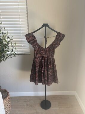 BNWT Anthropologie Flutter Sleeve V-Neck Mini Dress in Black and Rust